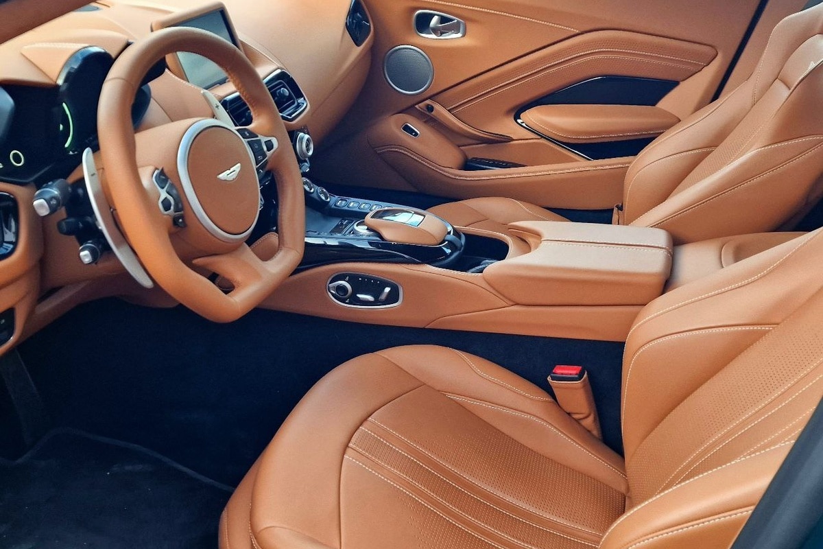 Aston Martin V8 Vantage