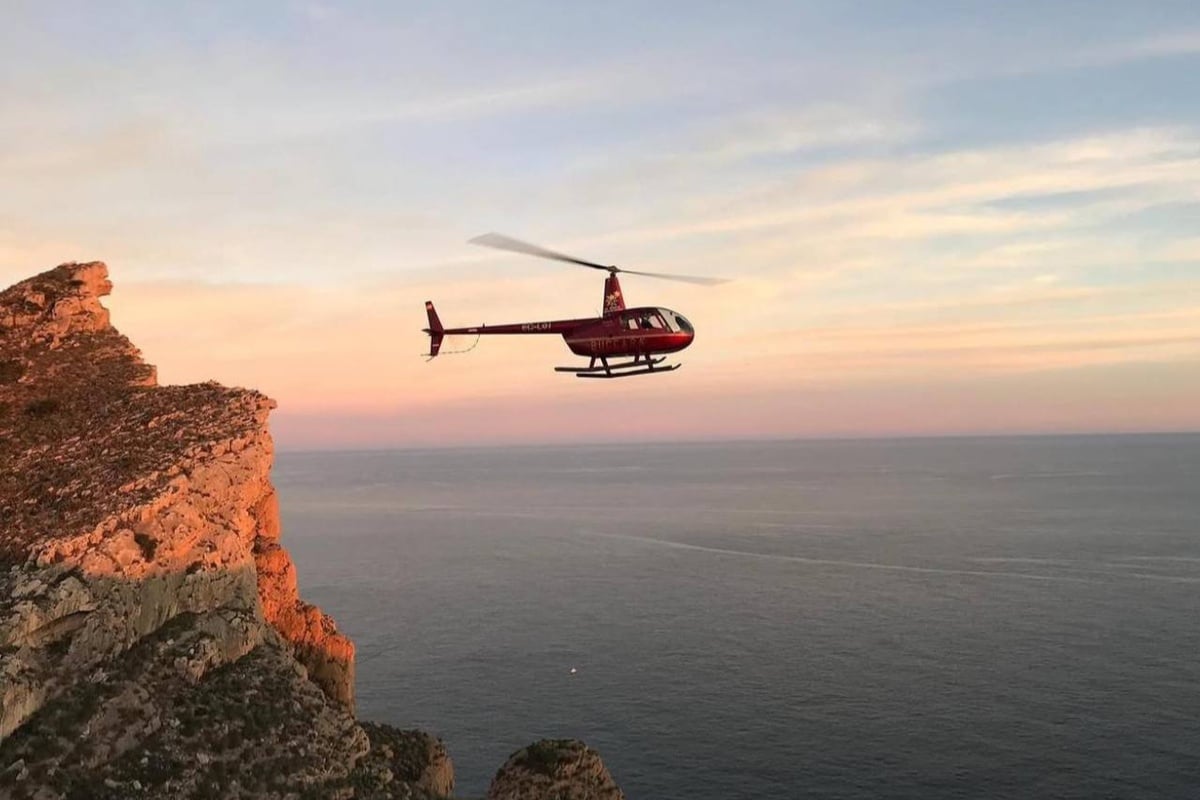 Robinson R44