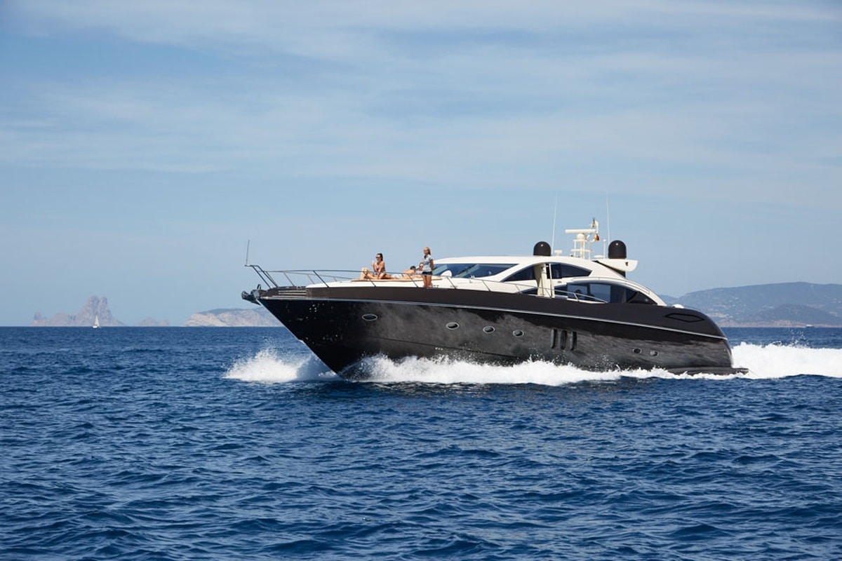 Sunseeker Predator 82