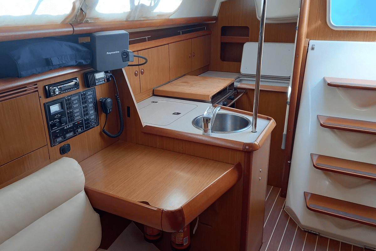 Sun Odyssey 321