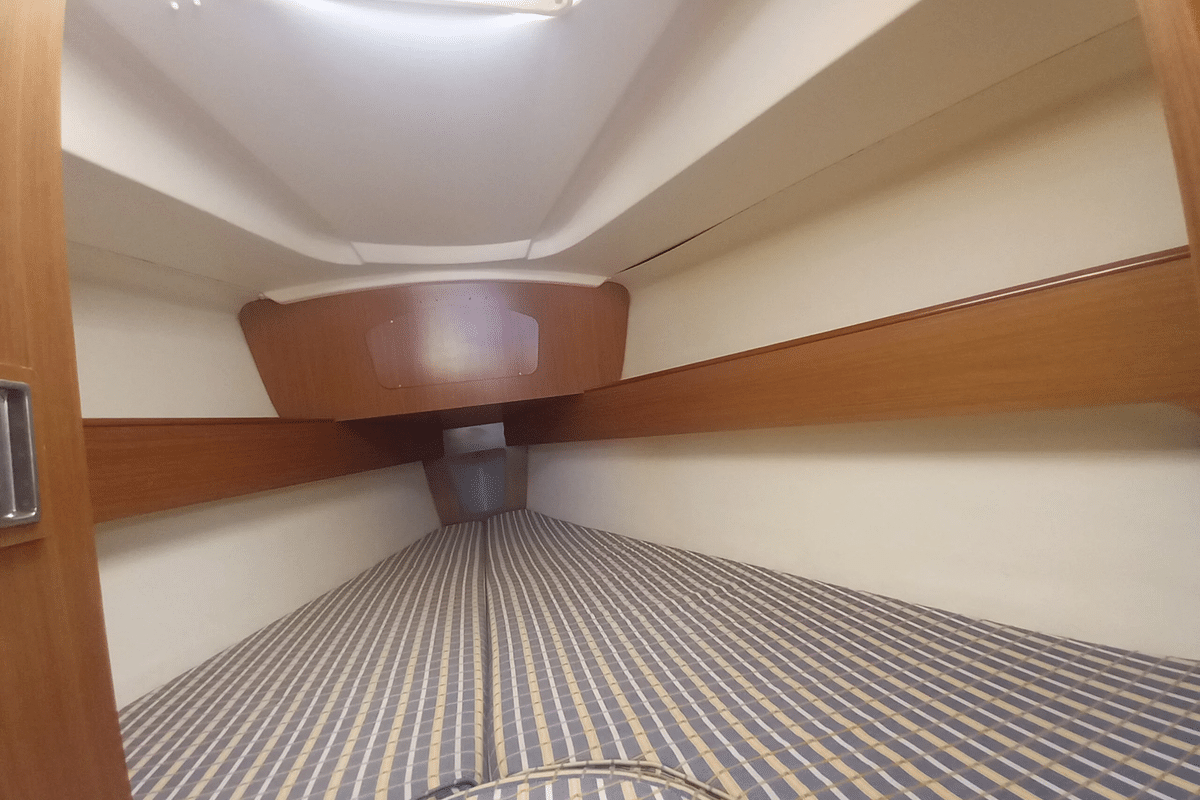 Sun Odyssey 321