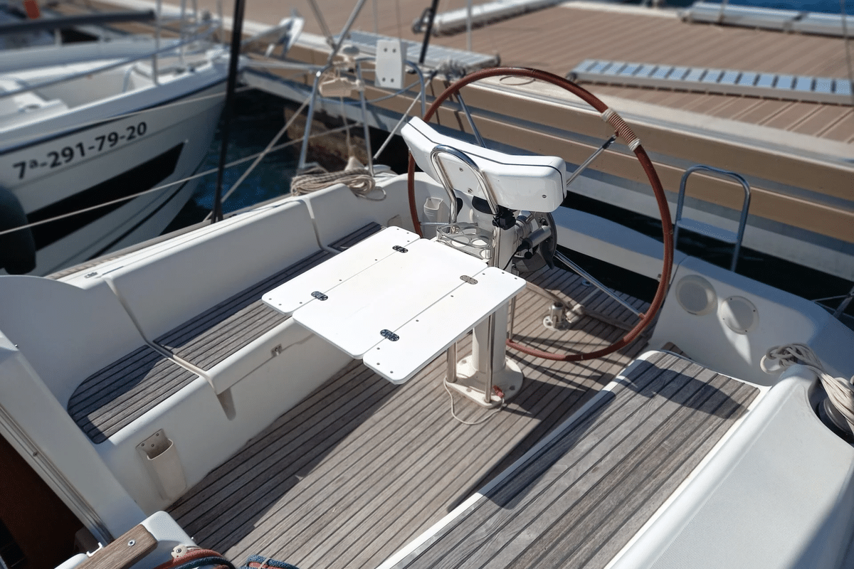 Sun Odyssey 321