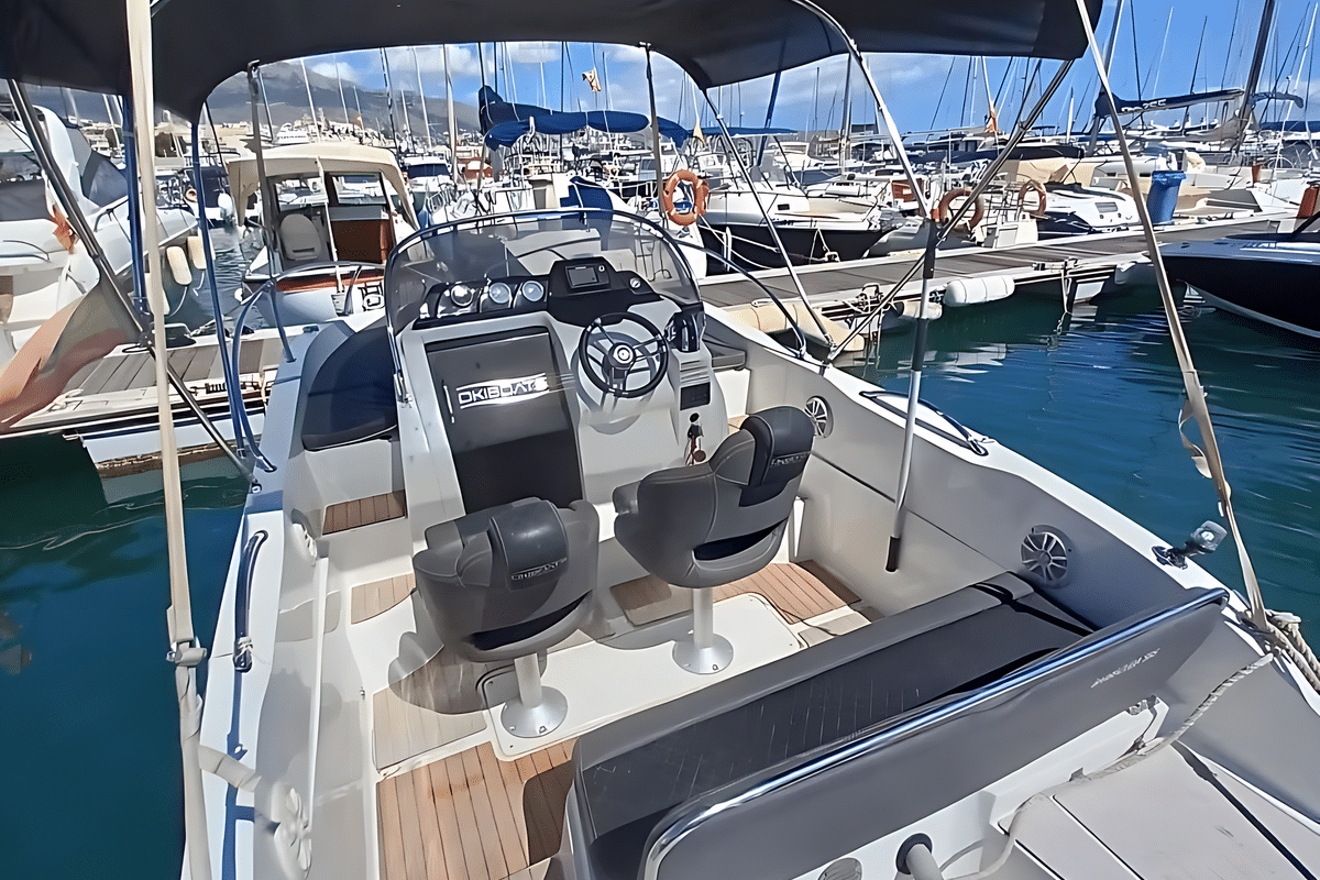 Oceanis 605