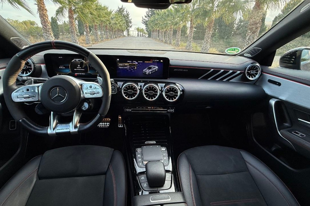 Mercedes-Benz CLA 45 AMG