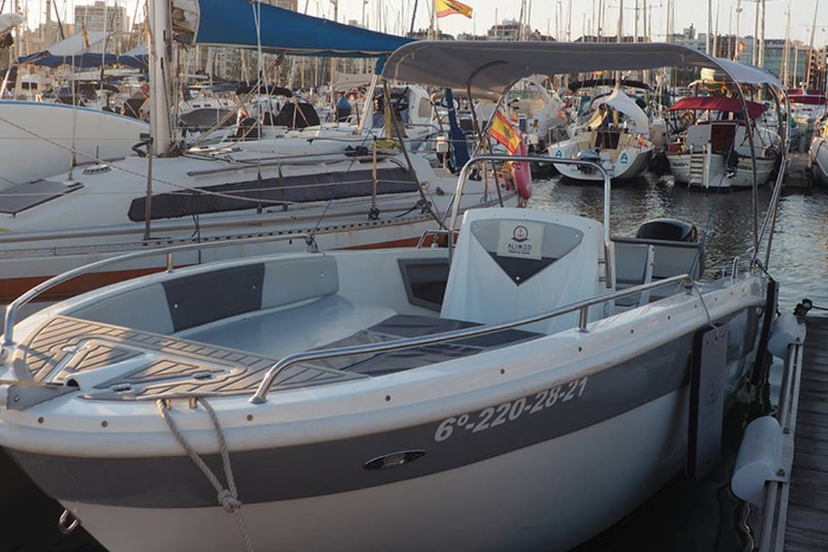Allegra 19 open