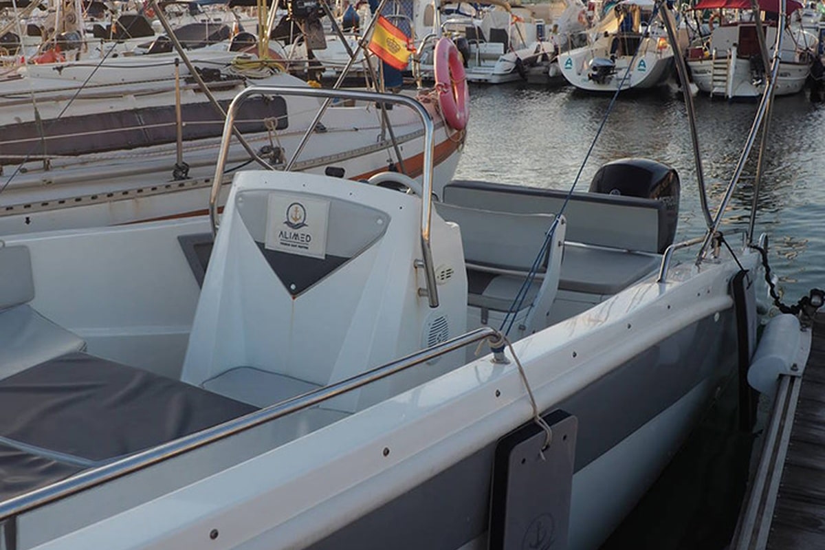 Allegra 19 open