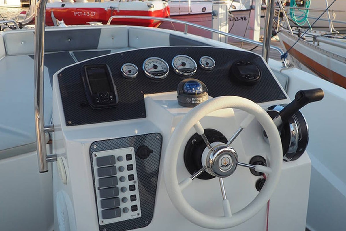 Allegra 19 open