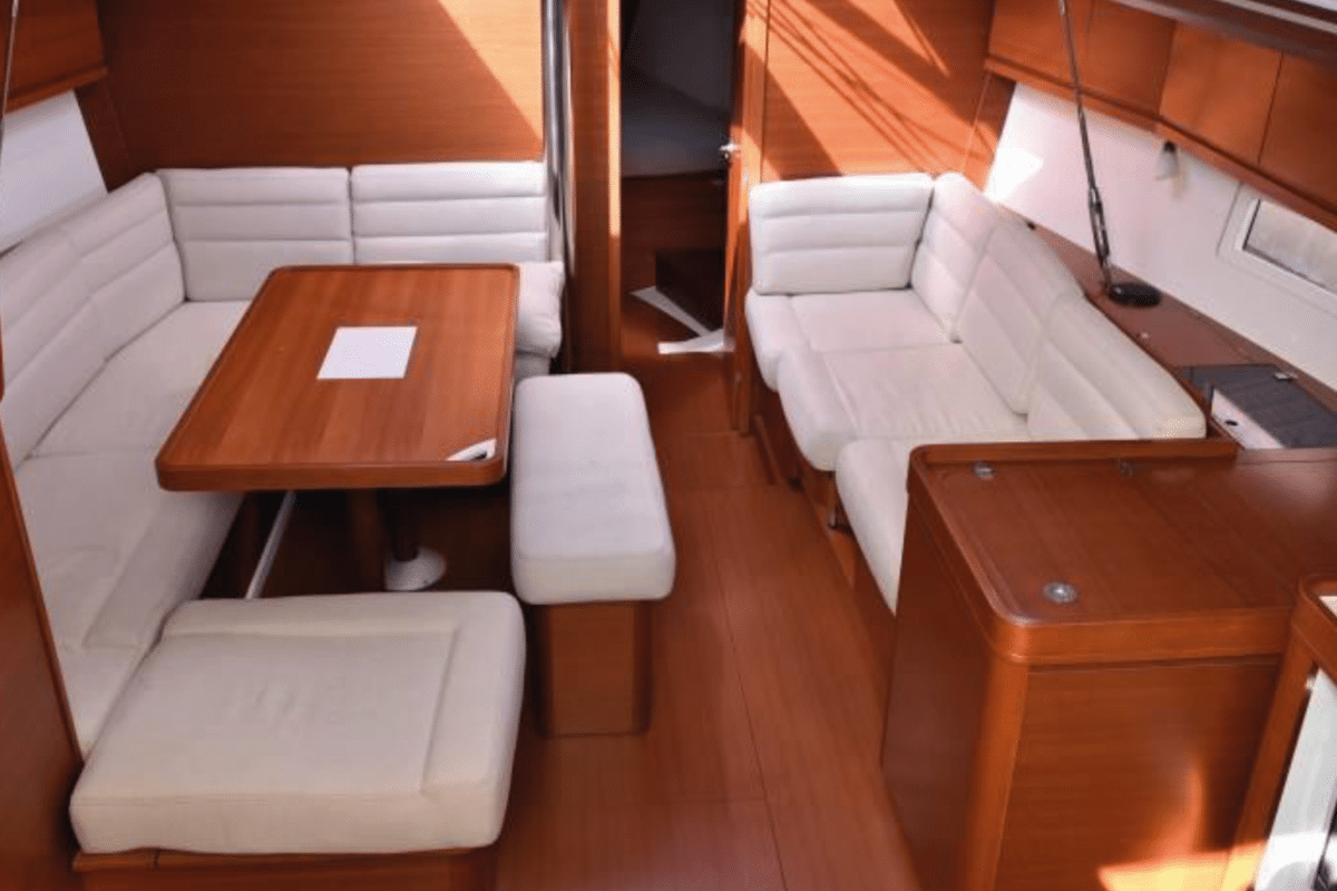 Dufour 410