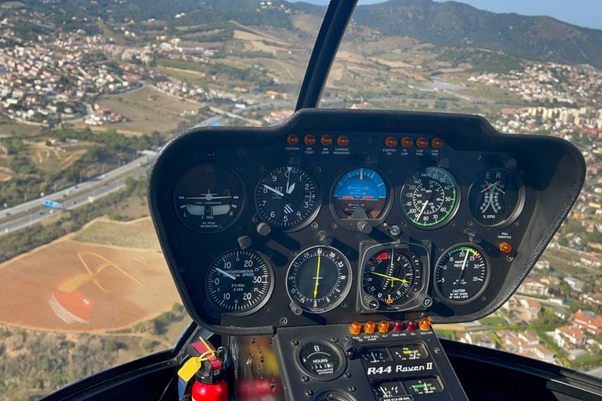 Robinson R44
