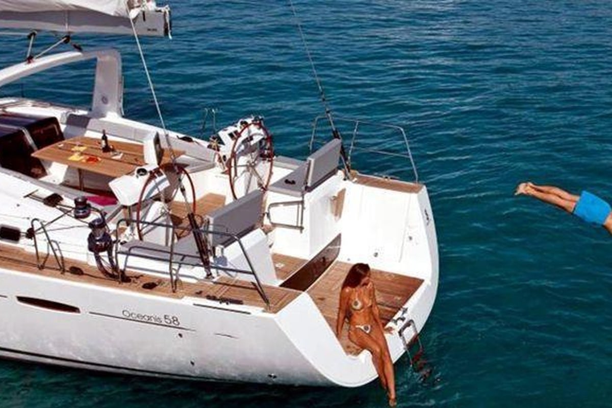Oceanis 58