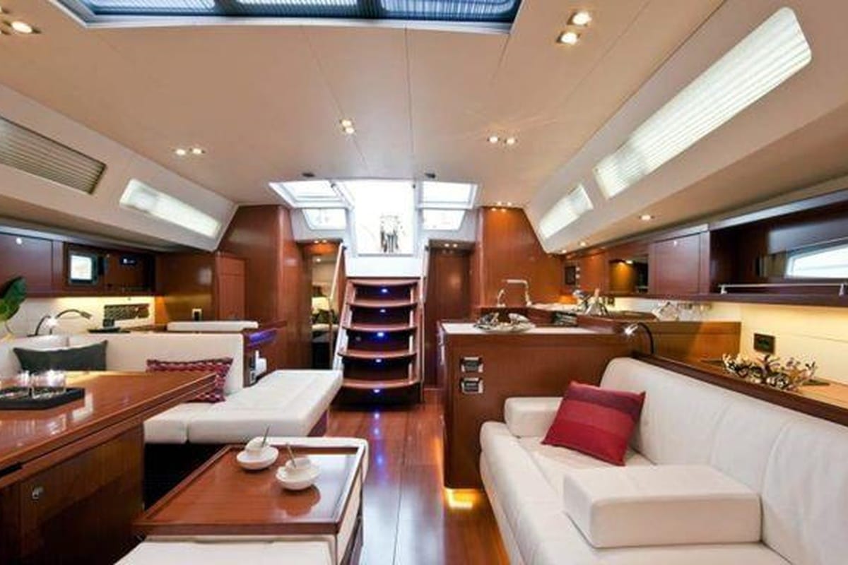 Oceanis 58