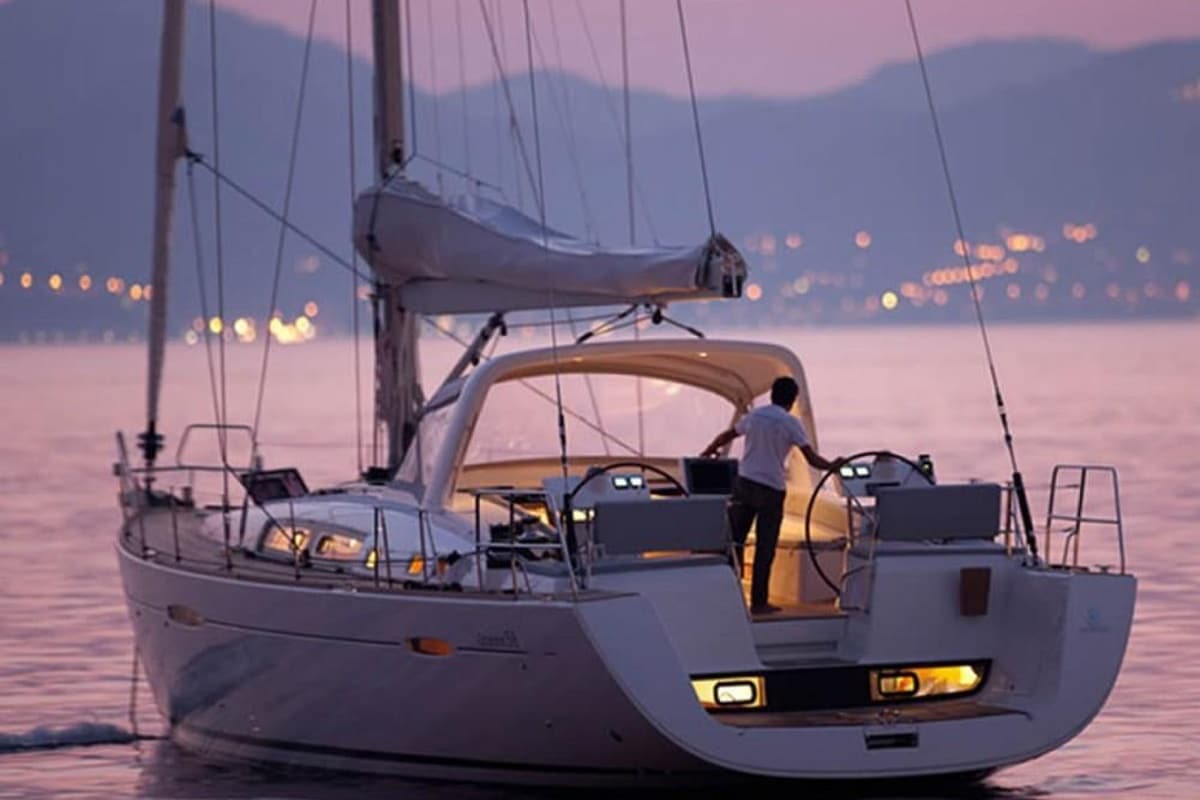Oceanis 58