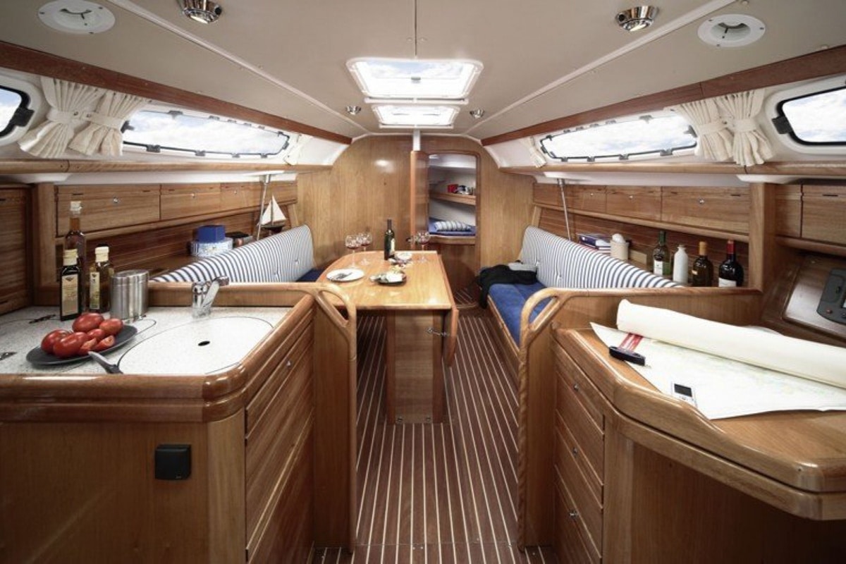 Bavaria 30