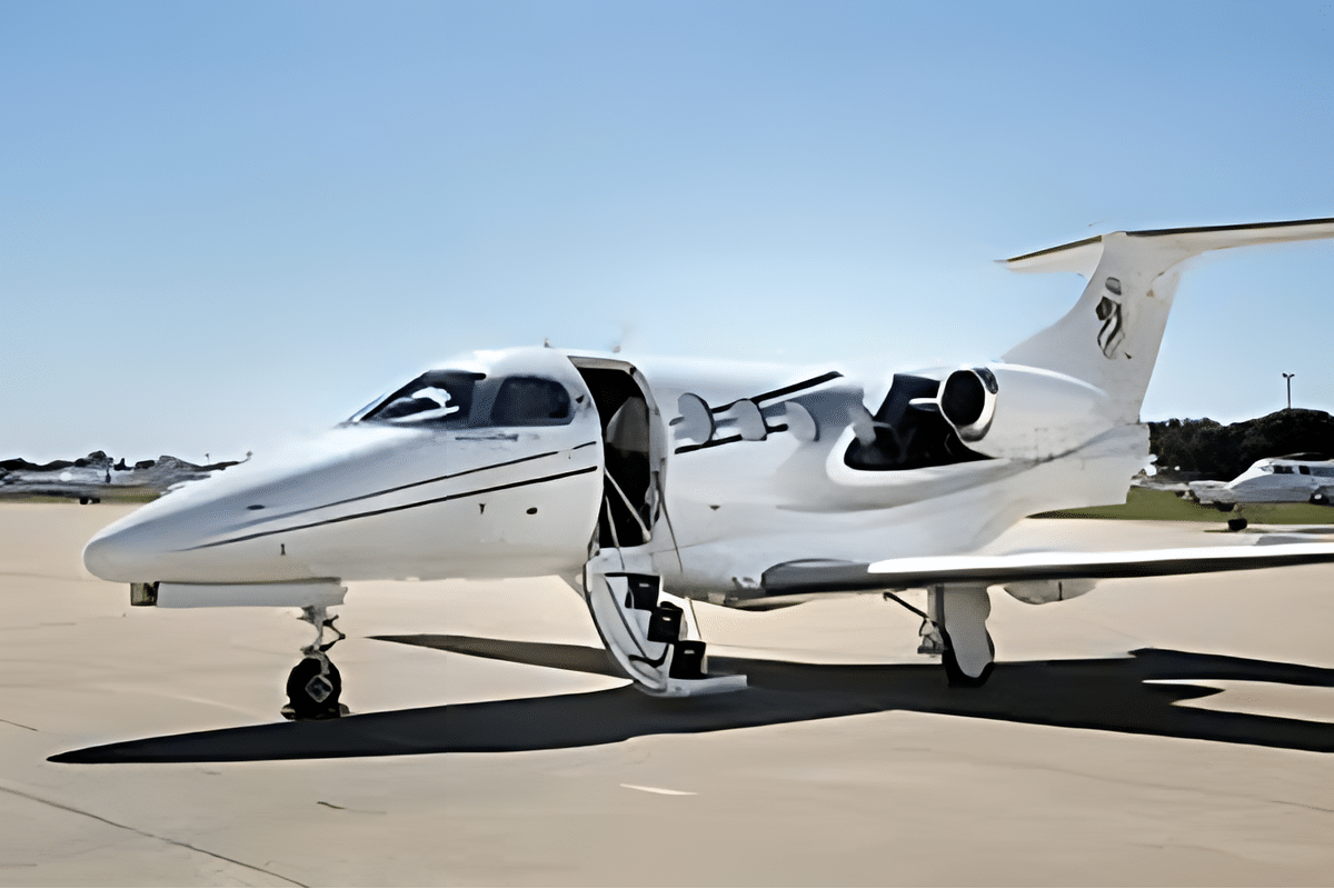Embraer Phenom 10