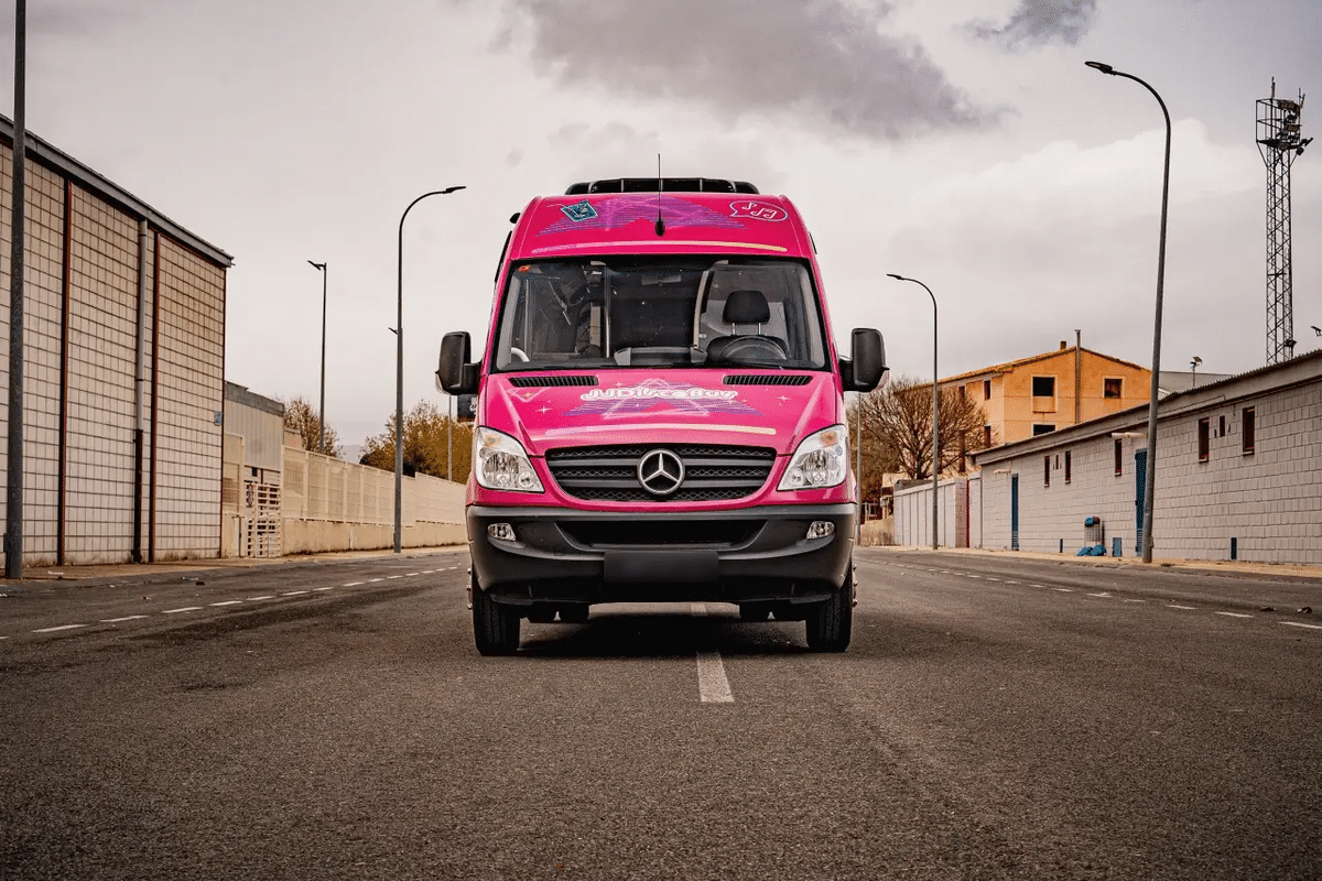 Mercedes-Benz Bus Disco Rosa