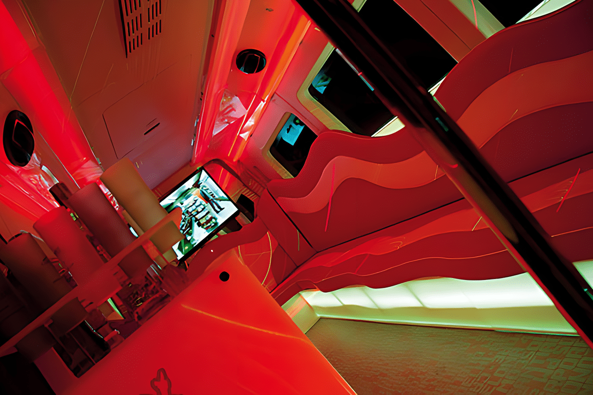 Mercedes-Benz Bus Disco Rosa
