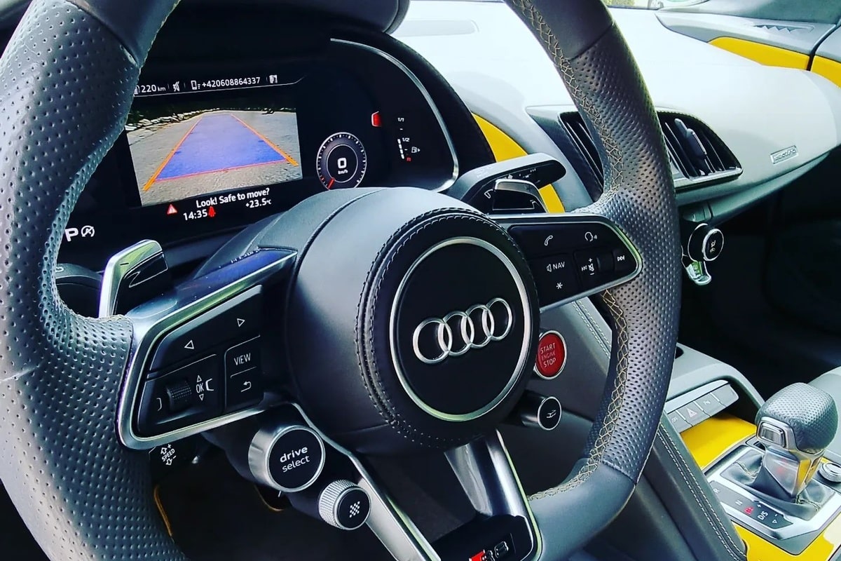 Audi R8