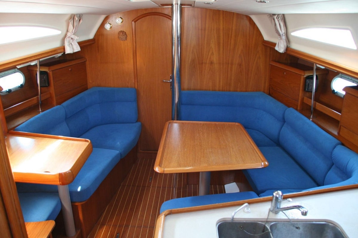 Jeanneau Sun Odyssey 37