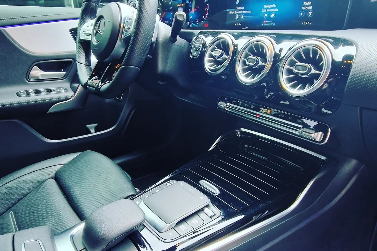 Mercedes-Benz A 35 AMG