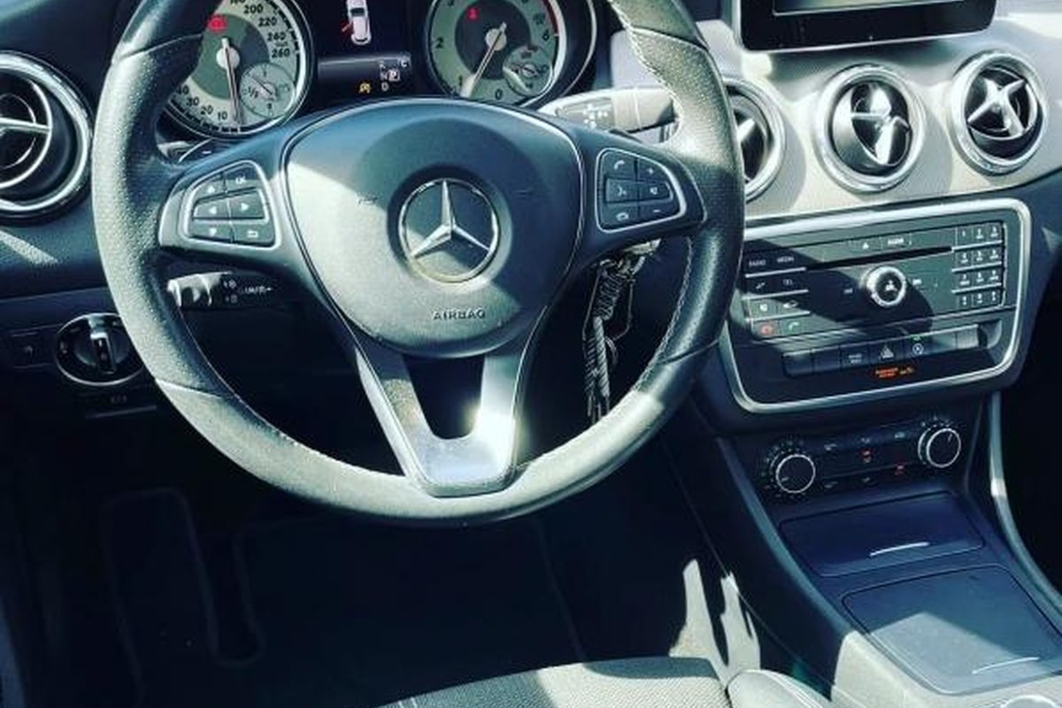 Mercedes-Benz GLA 200 D