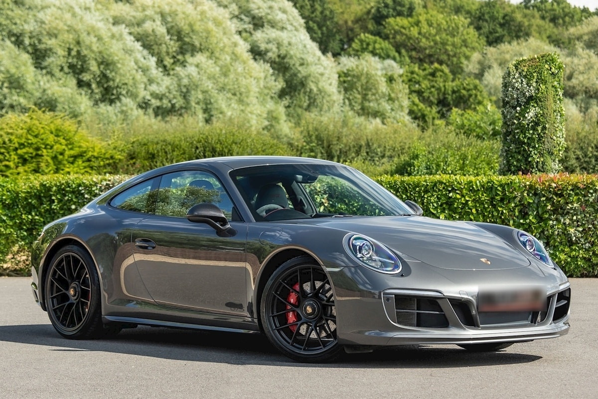 Porsche 911 Carrera GTS