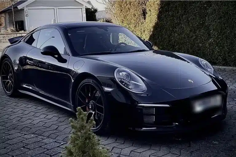 Porsche 911 Carrera GTS