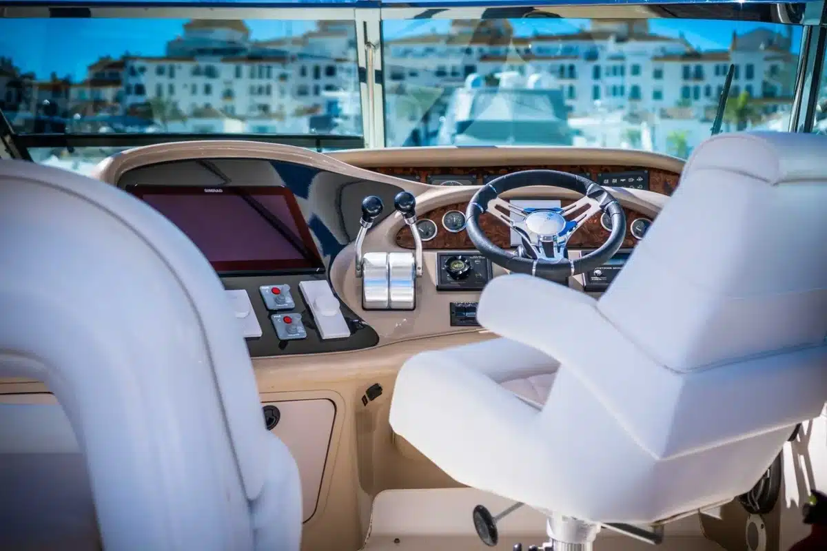 Sea Ray 540 Sundancer yacht “Courage”