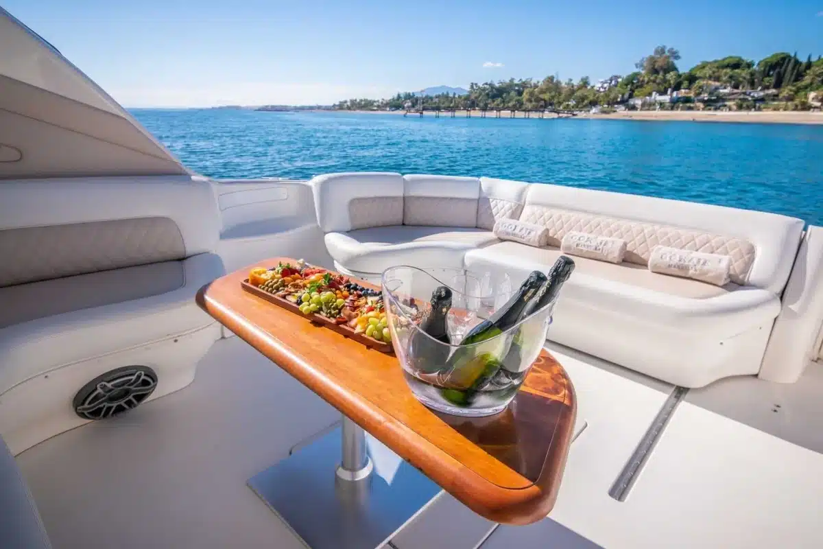 Sea Ray 540 Sundancer yacht “Courage”