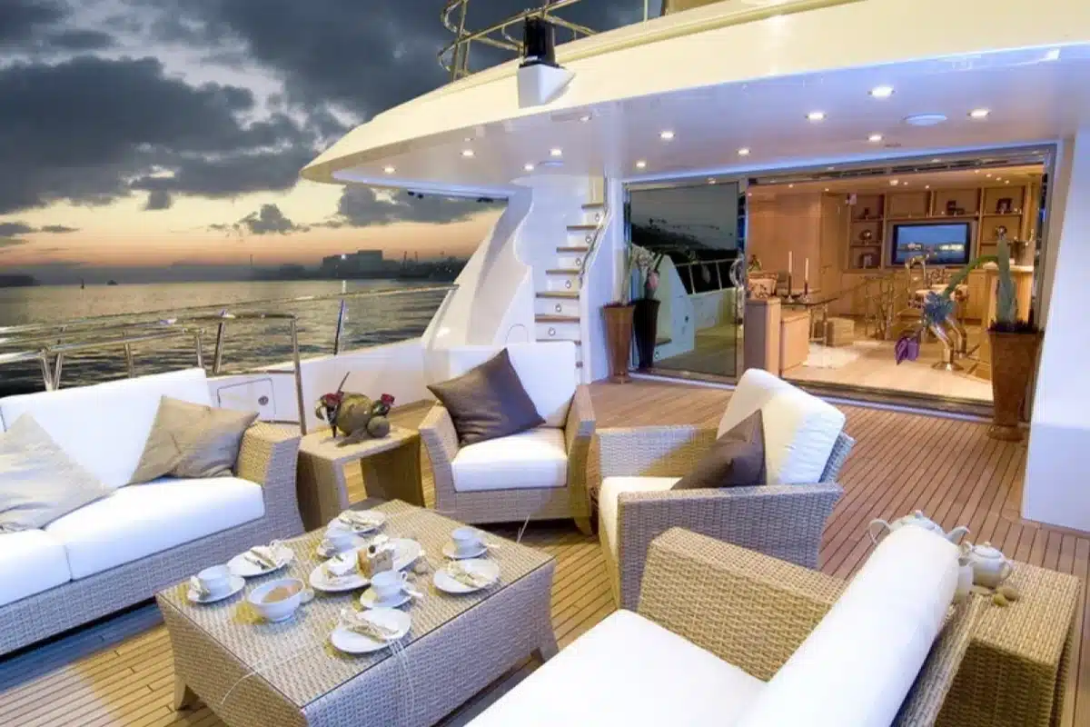 Bandido Yacht 90