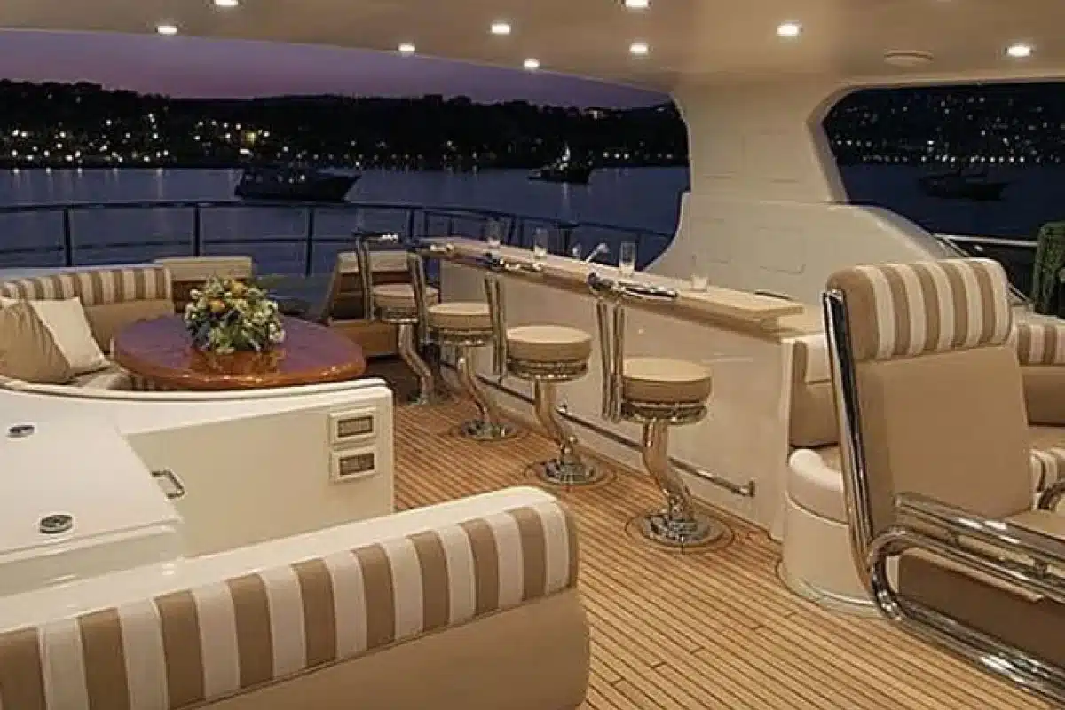 Bandido Yacht 90