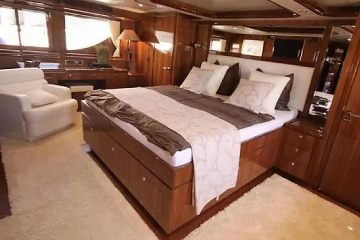 Bandido Yacht 90