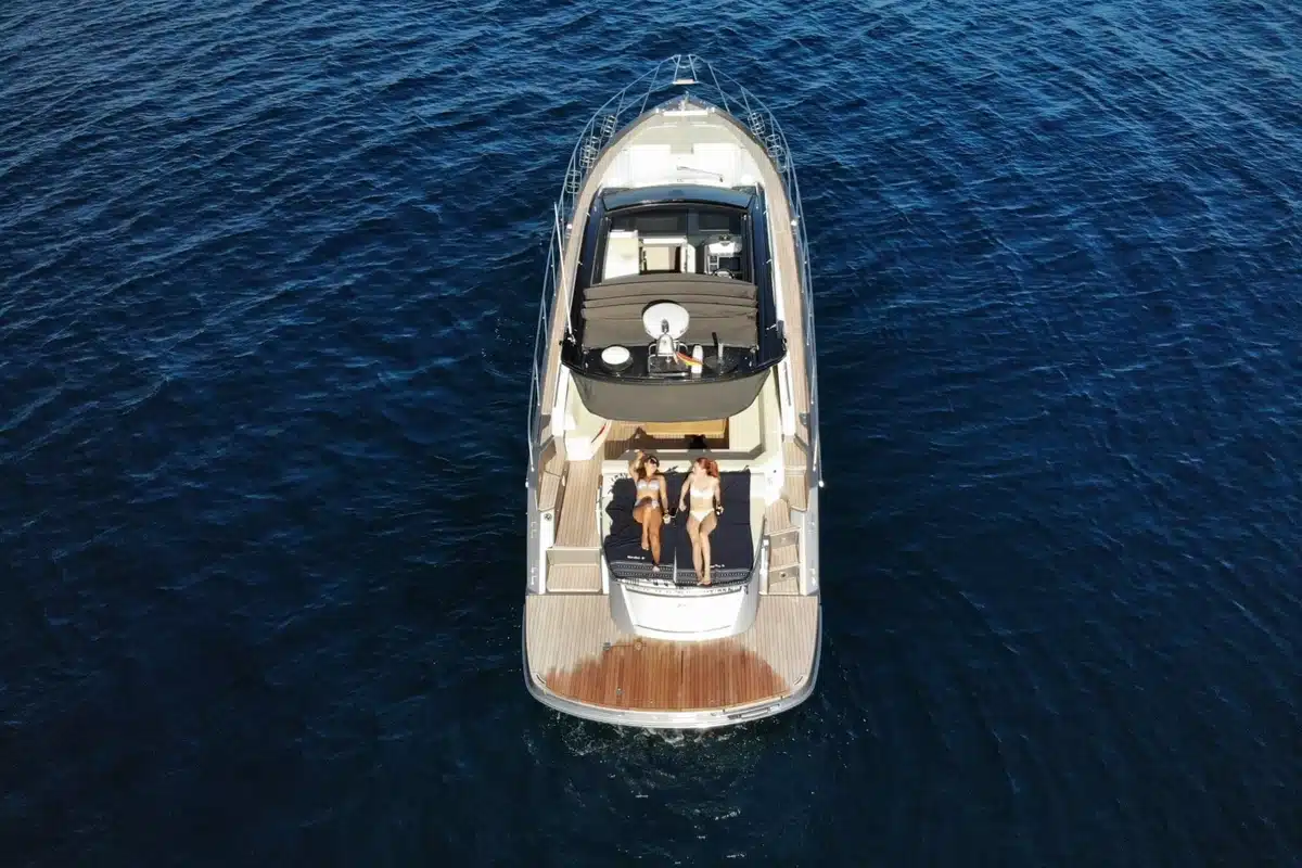 Yate Cranchi 44