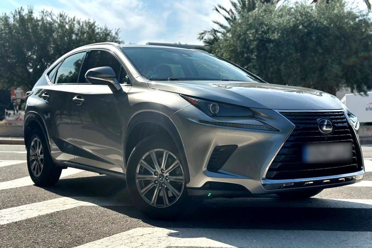 Lexus  NX 300