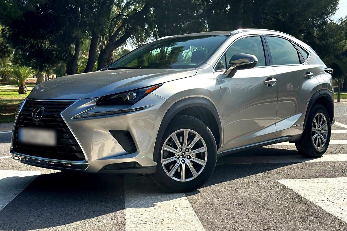 Lexus  NX 300