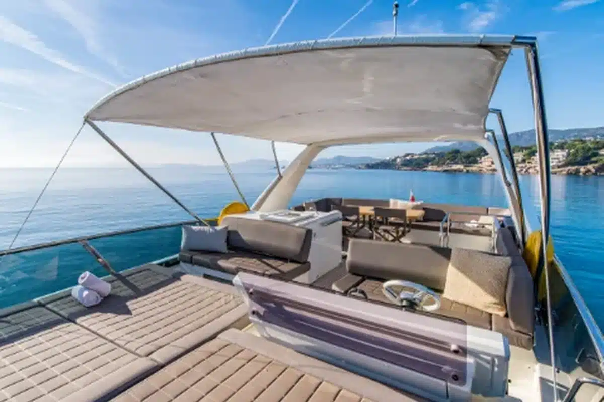BLUE M Prestige 680