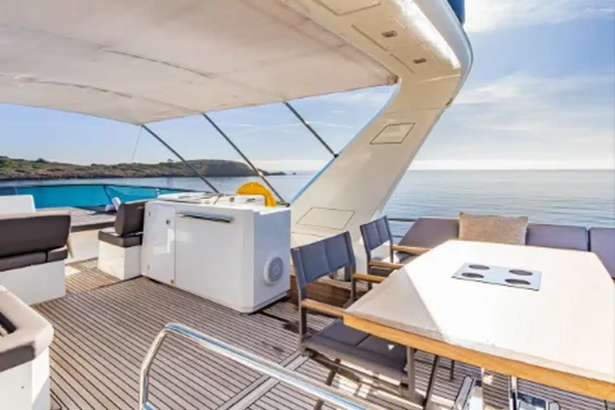 BLUE M Prestige 680