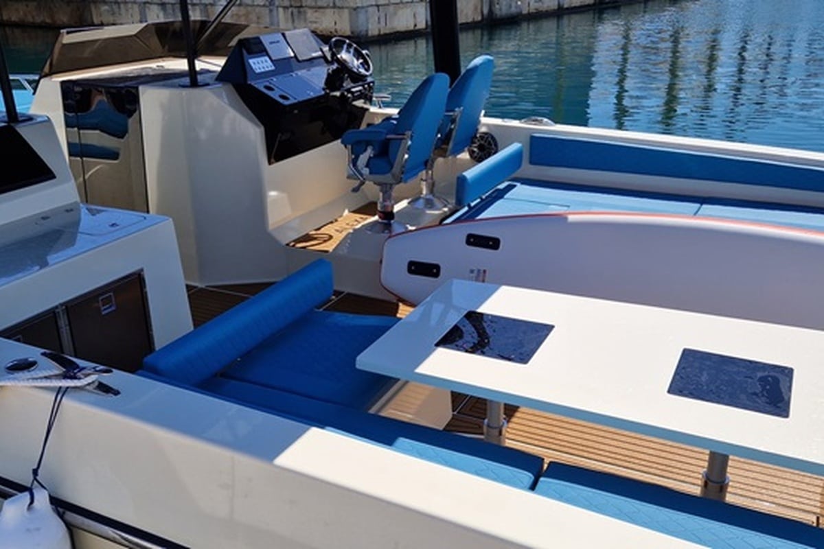 Catamaran ALEXA 37