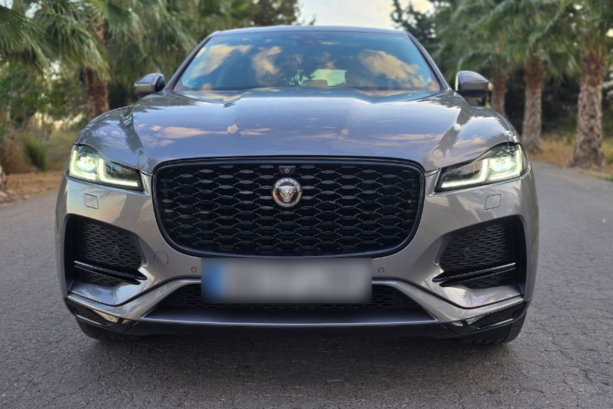 Jaguar F pace