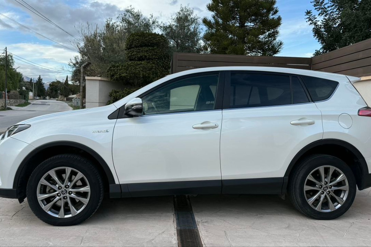 Toyota RAV-4 Hibrid