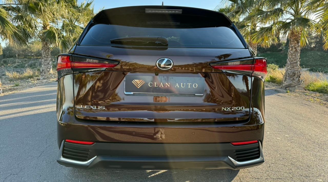 Lexus  NX 200