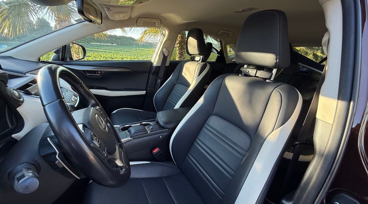 Lexus  NX 200