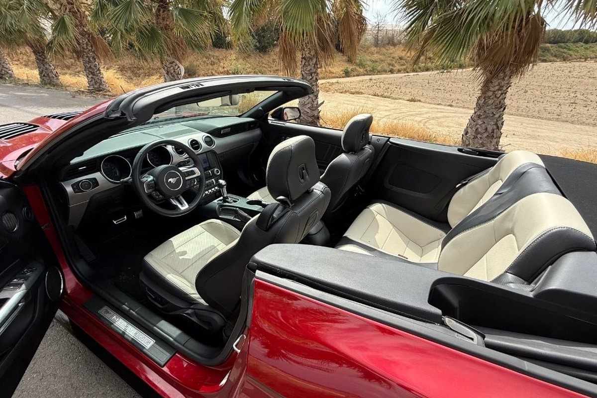 Mustang Cabrio 2.3 EcoBoost i