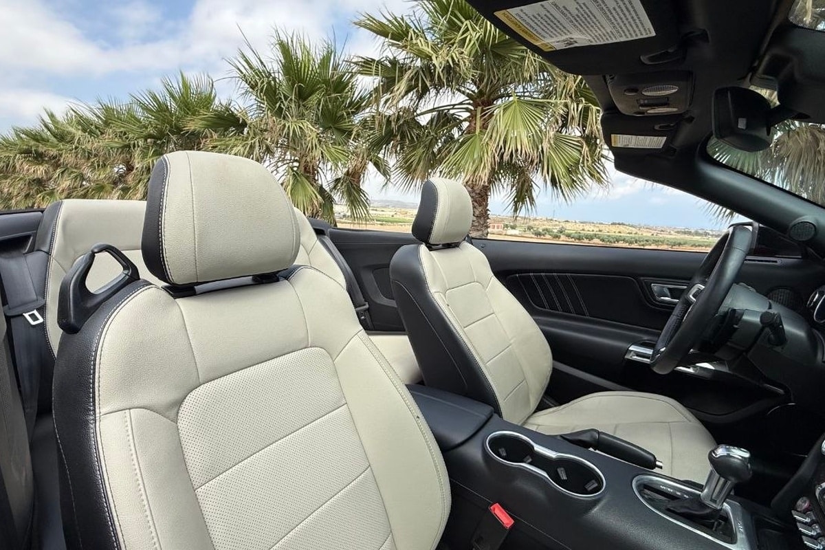 Mustang Cabrio 2.3 EcoBoost i